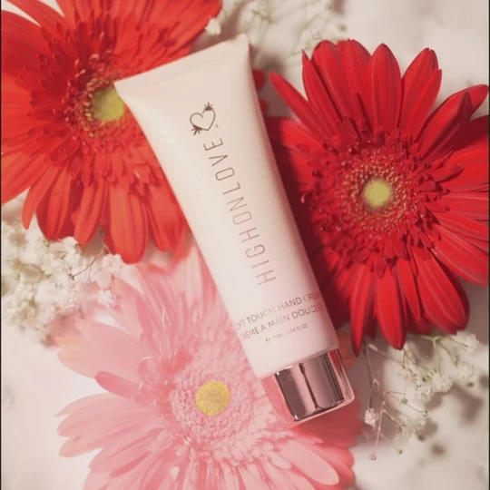 High On Love Soft Touch Hand Cream v2 | Find Your Own Passion High On Love Soft Touch Hand Cream v2